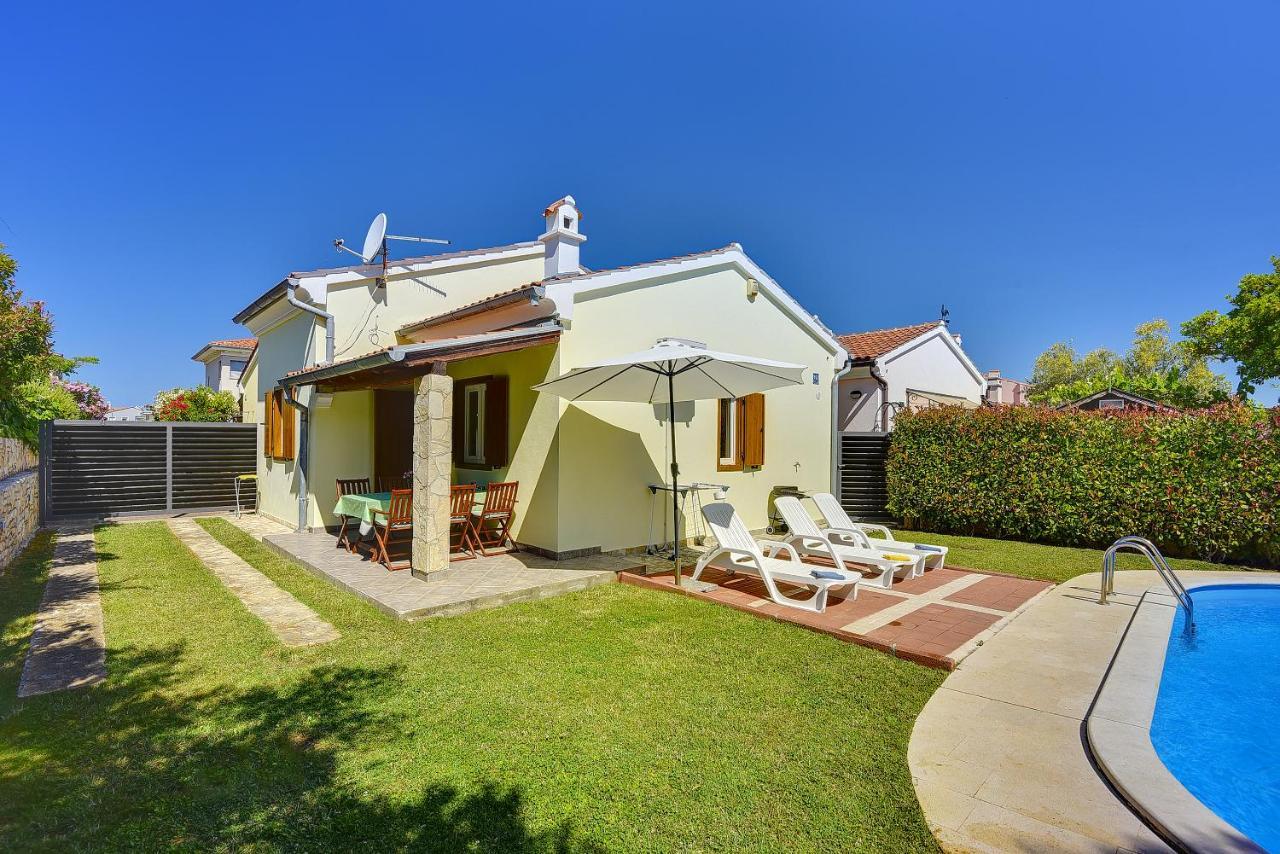 Villa Helena Banjole Exterior foto